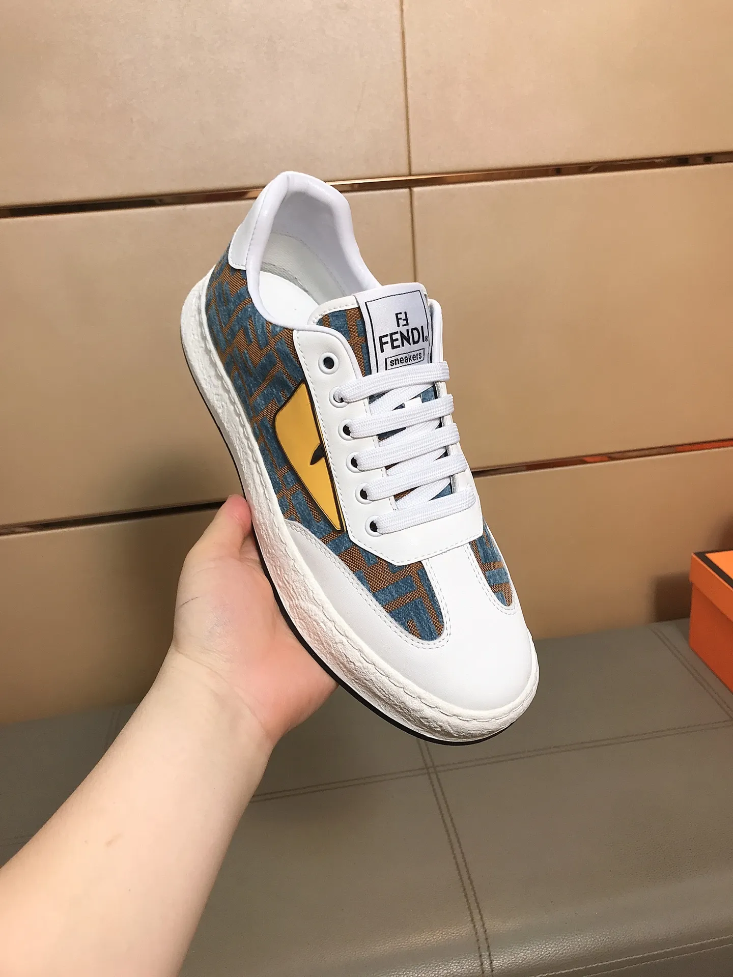 Men's Men's Shoes 230 🔆🔆👉Fendi [Fendi] Men's new low-top casual shoes are on the market🔥The shoe body is made of brand-specific printed fabric + cowhide, sheepskin foot pads, breathable and not covering the feet! Fashionable casual shoes 🙈Outsole is ultra-light, non-slip and wear-resistant👣 Standard size 38-44